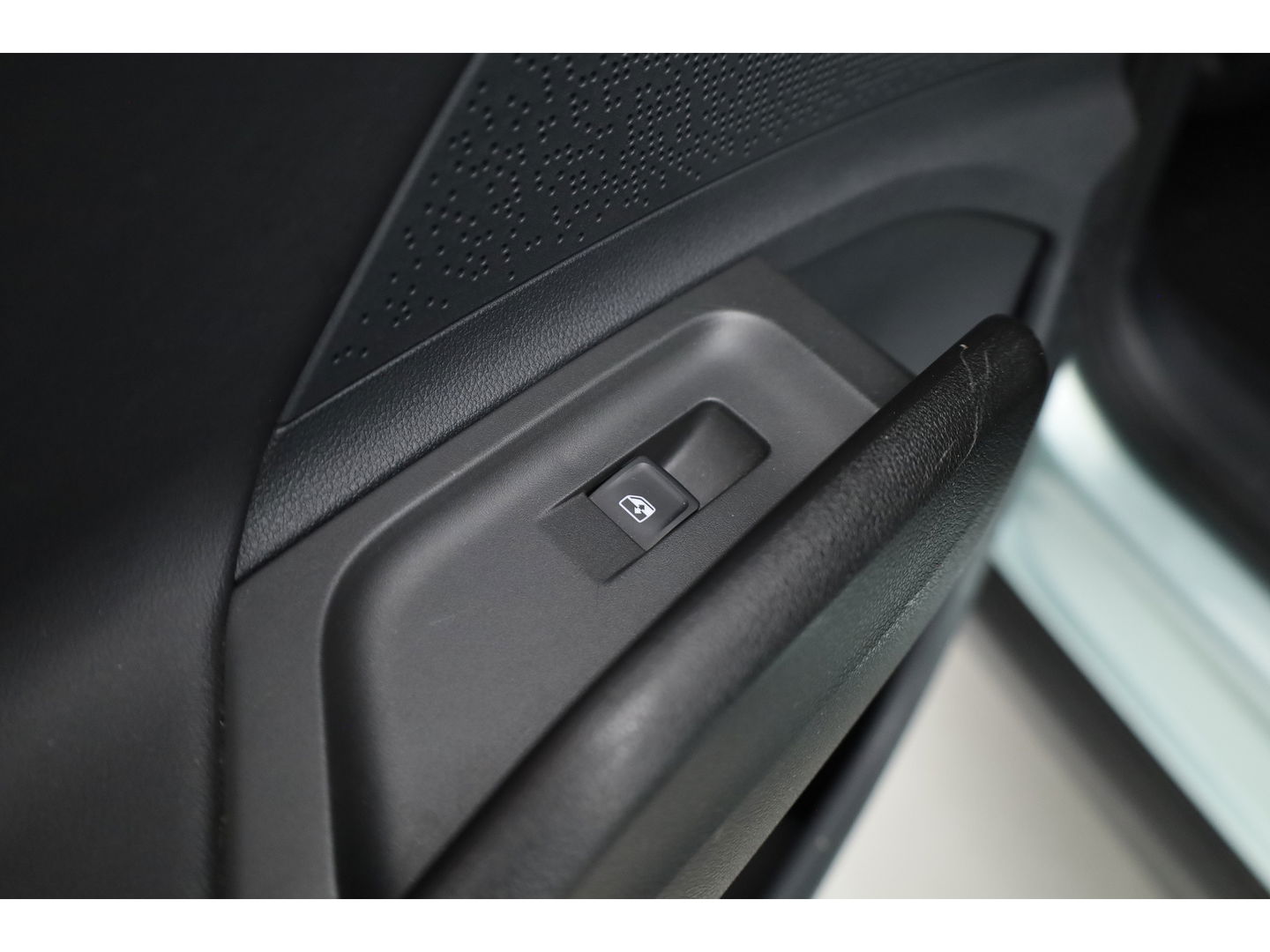 Škoda Enyaq iV 80 | Digital Cockpit | ACC | Elek. Trekhaak | Keyless | Stoel- Stuur verw. | 21'' | Camera