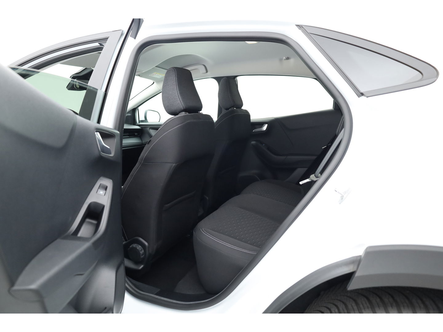 Ford Puma 1.0 EcoBoost Hybrid Titanium  | Adaptieve Cruise | 360Cam | CarPlay | Stoel- Stuurverw. | LED | Keyless Start | 17'' 1621