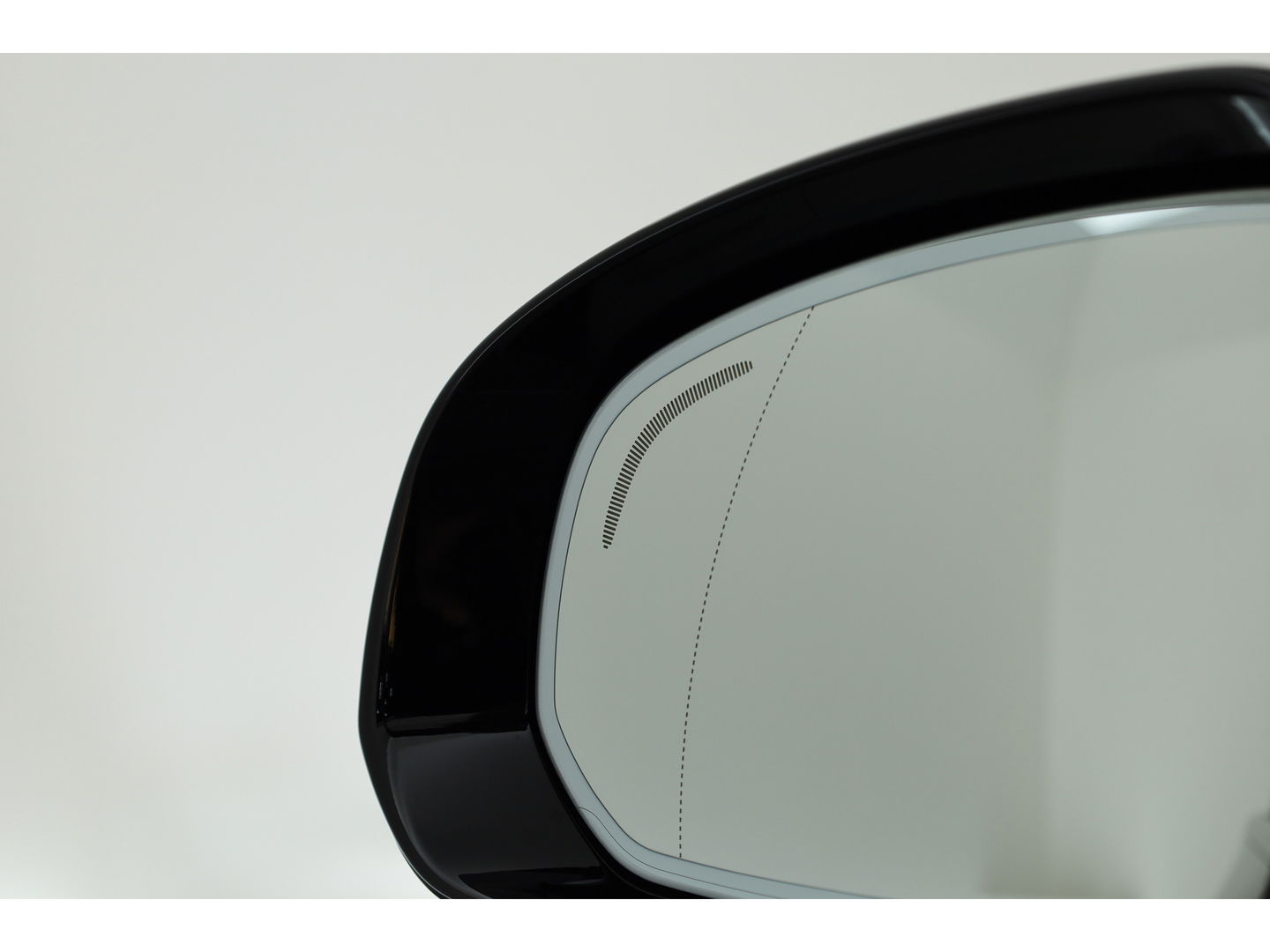 Volvo XC60 2.0 T8 Plug-in hybrid AWD Ultra Dark "Forest Lake" | Facelift | Memory | Pano | Luchtvering | Massage | Bowers & Wilkins