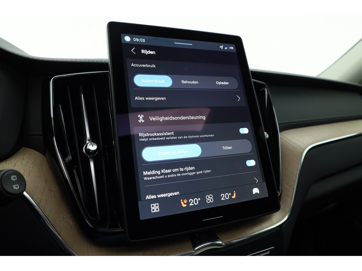 Volvo XC60 2.0 T8 Plug-in hybrid AWD Ultra Dark "Forest Lake" | Facelift | Memory | Pano | Luchtvering | Massage | Bowers & Wilkins