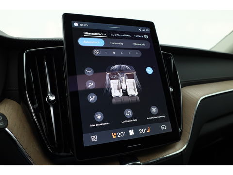 Volvo XC60 2.0 T8 Plug-in hybrid AWD Ultra Dark "Forest Lake" | Facelift | Memory | Pano | Luchtvering | Massage | Bowers & Wilkins