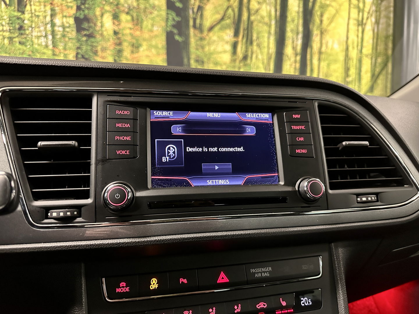 SEAT Leon 1.4 TSI FR | Cruise Control | Parkeersensoren | Stoelverwarming | Rijmodusregeling | Sfeerverlichting | Bluetooth | Seat Sound