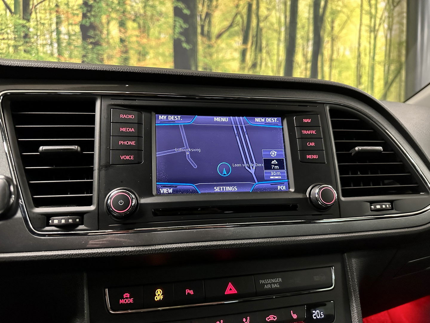 SEAT Leon 1.4 TSI FR | Cruise Control | Parkeersensoren | Stoelverwarming | Rijmodusregeling | Sfeerverlichting | Bluetooth | Seat Sound