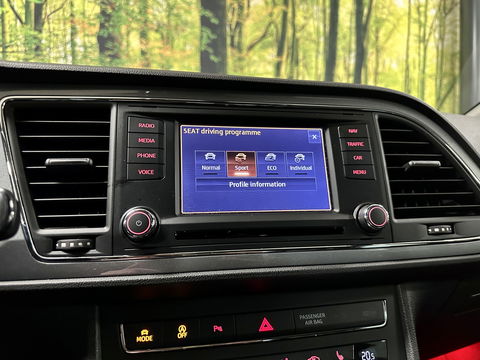 SEAT Leon 1.4 TSI FR | Cruise Control | Parkeersensoren | Stoelverwarming | Rijmodusregeling | Sfeerverlichting | Bluetooth | Seat Sound