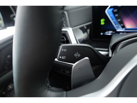 BMW X5 xDrive50e M Sport Pro | Iconic Glow | | Pano | Soft Close | HUD | Luchtvering | Harman Kardon | Elek. Trekhaak |