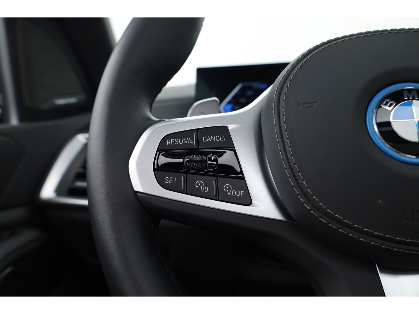 BMW X5 xDrive50e M Sport Pro | Iconic Glow | | Pano | Soft Close | HUD | Luchtvering | Harman Kardon | Elek. Trekhaak |