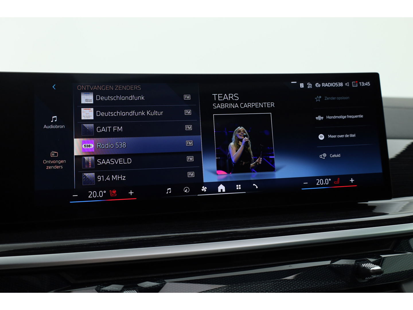 BMW X5 xDrive50e M Sport Pro | Iconic Glow | | Pano | Soft Close | HUD | Luchtvering | Harman Kardon | Elek. Trekhaak |