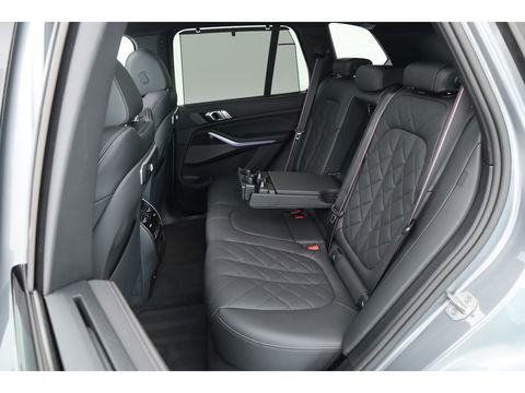 BMW X5 xDrive50e M Sport Pro | Iconic Glow | | Pano | Soft Close | HUD | Luchtvering | Harman Kardon | Elek. Trekhaak |