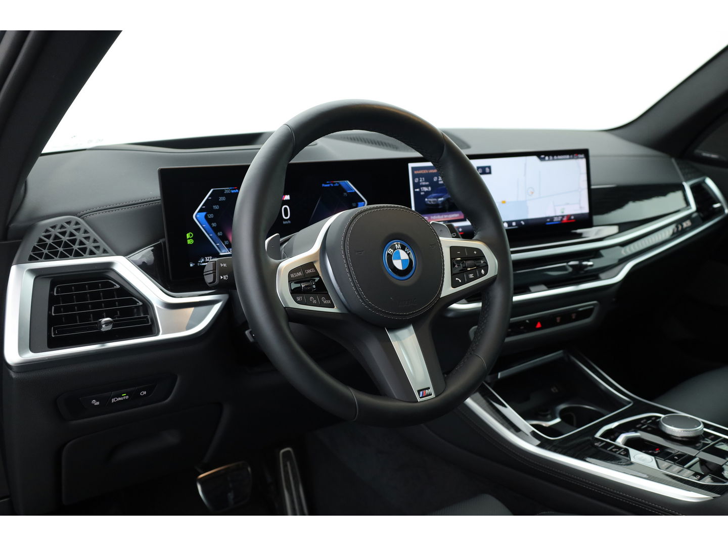 BMW X5 xDrive50e M Sport Pro | Iconic Glow | | Pano | Soft Close | HUD | Luchtvering | Harman Kardon | Elek. Trekhaak |