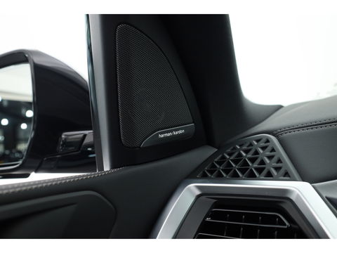 BMW X5 xDrive50e M Sport Pro | Iconic Glow | | Pano | Soft Close | HUD | Luchtvering | Harman Kardon | Elek. Trekhaak |