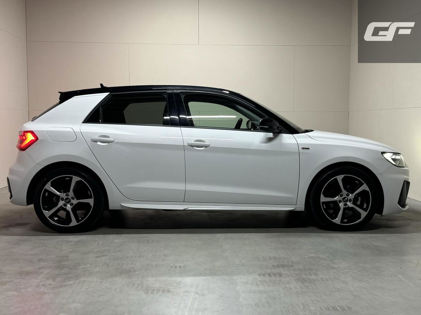 Audi A1 Sportback 30 TFSI S-Line Carplay Cruise Clima PDC