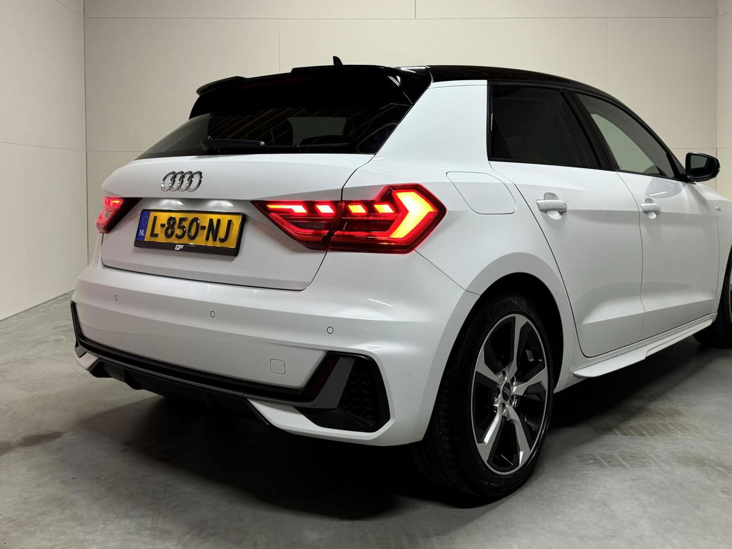 Audi A1 Sportback 30 TFSI S-Line Carplay Cruise Clima PDC