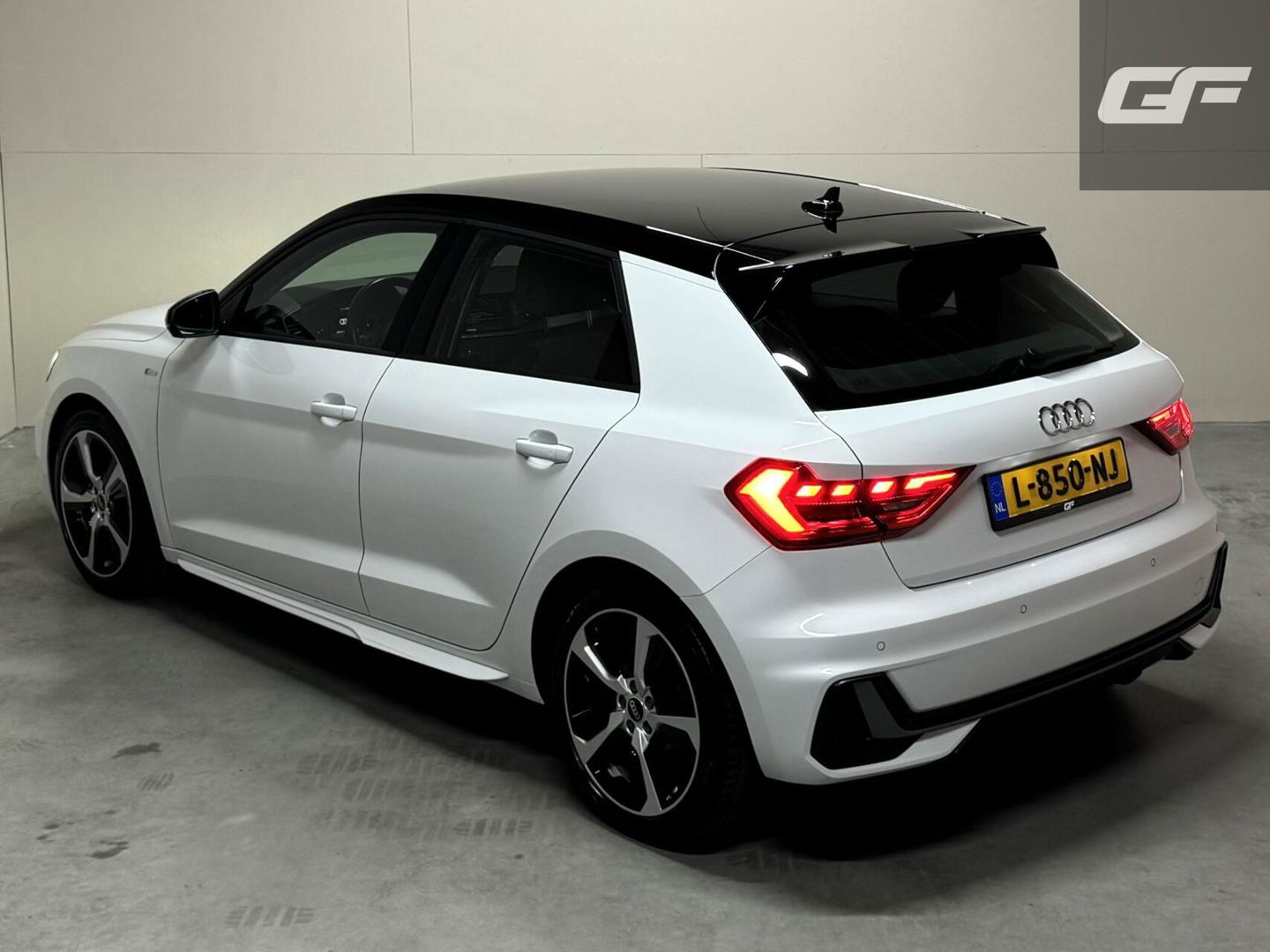 Audi A1 Sportback 30 TFSI S-Line Carplay Cruise Clima PDC