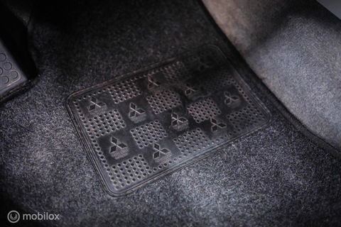 Mitsubishi Pajero Sport 3.0 V6 Intense | NAP NL auto | Lage km stand | Uniek | Trekhaak | Leder | 4x4 | Automaat |