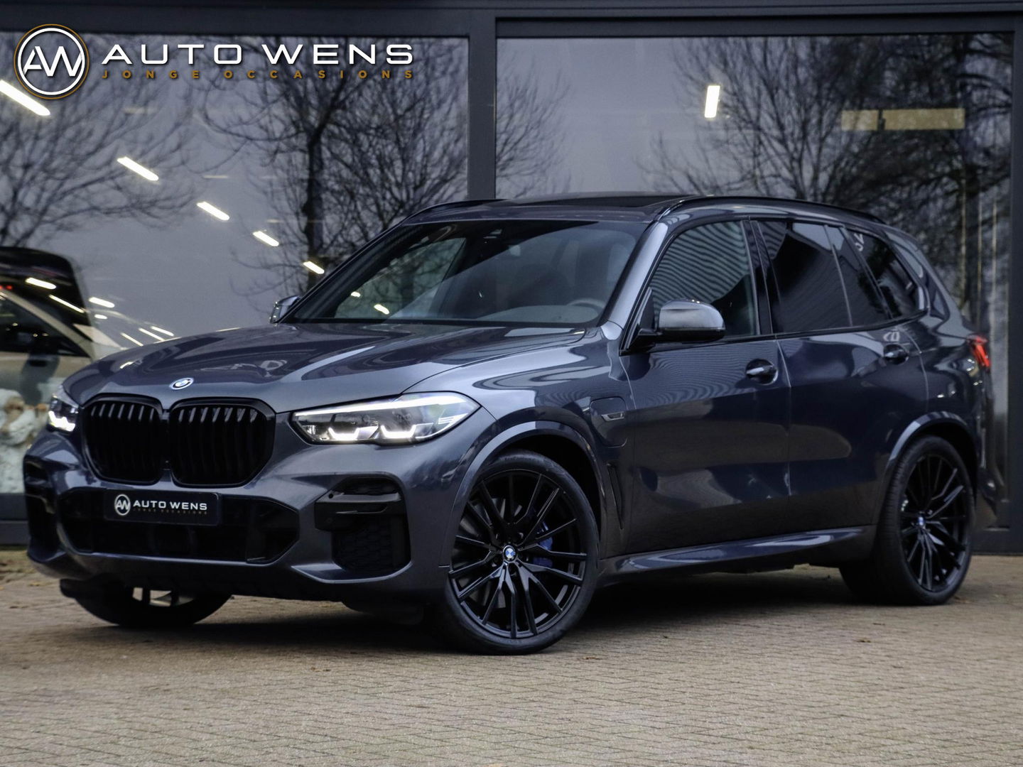 BMW X5 xDrive45e M Sport Lucht Pano 22” Laser Zwarte hemel