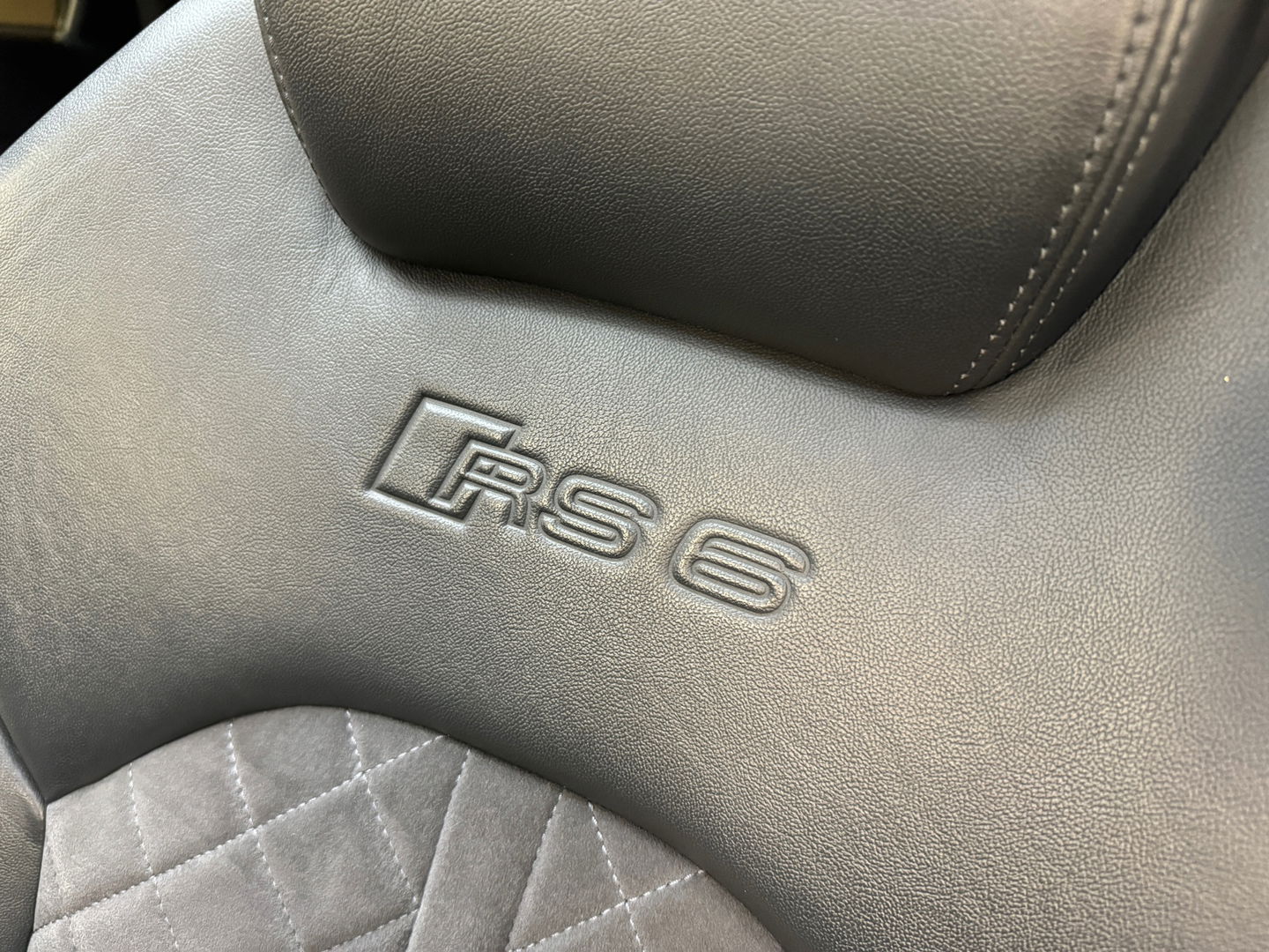 Audi RS6 Avant 4.0 TFSI quattro performance Pano|Bose|Carbon