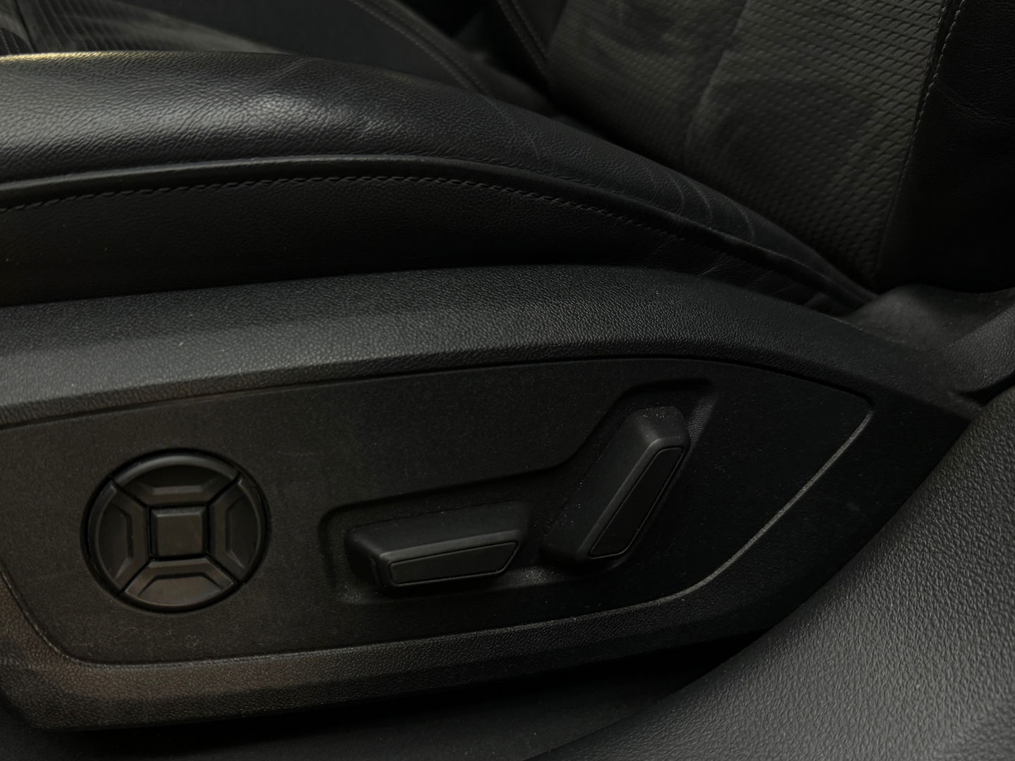 Audi A6 Avant 55 TFSI e quattro Competition Pano|Memory|HuD