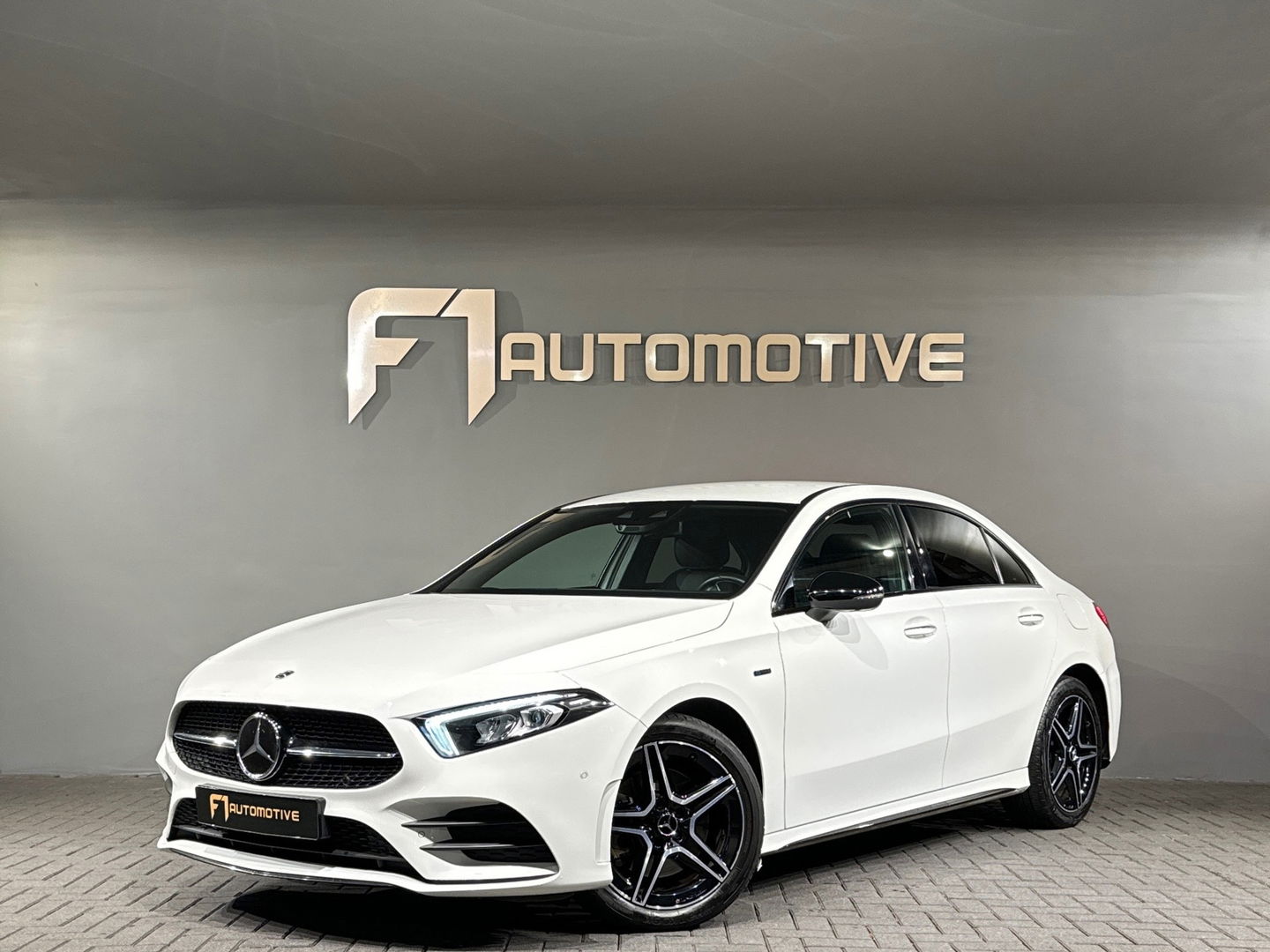 Mercedes-Benz A-Klasse 250 e Premium Plus Keyless|Sfeer|360c
