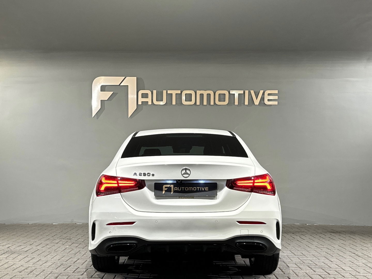 Mercedes-Benz A-Klasse 250 e Premium Plus Keyless|Sfeer|360c