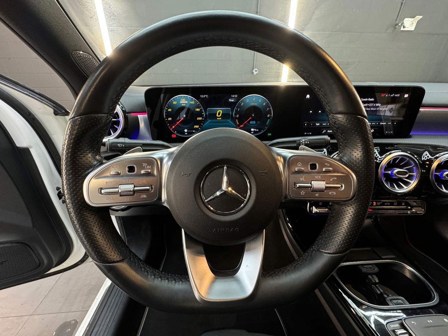 Mercedes-Benz A-Klasse 250 e Premium Plus Keyless|Sfeer|360c