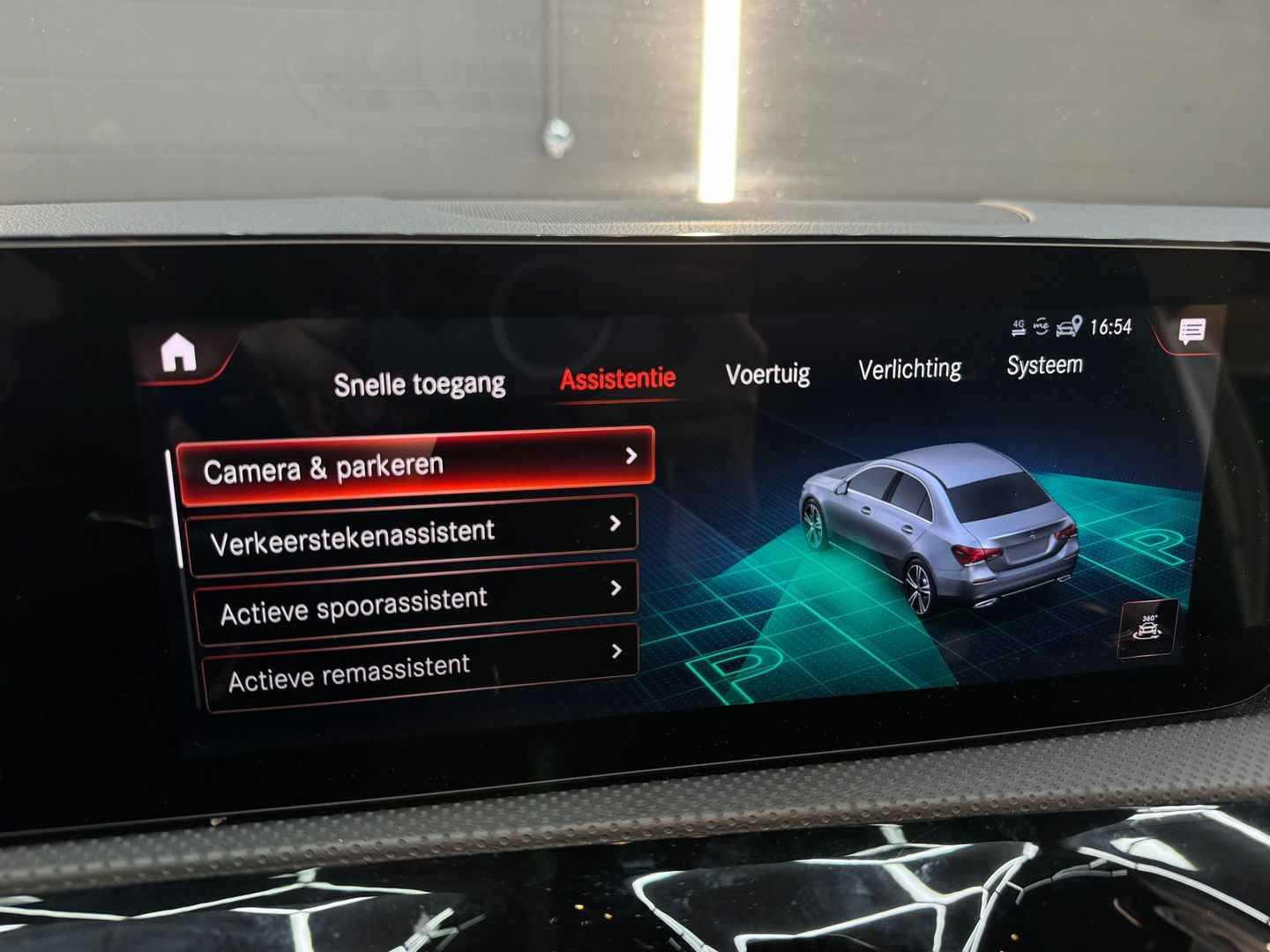 Mercedes-Benz A-Klasse 250 e Premium Plus Keyless|Sfeer|360c