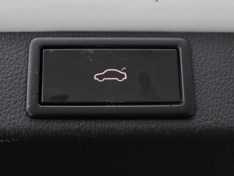 Škoda Octavia 2.0 TSI RS | 245pk | Trekhaak | Stoelverwarming | Adaptive cruise | Camera | Sfeerverlichting | Navigatie | Canton Sound | Sportstoelen | Virtual Cockpit | Full LED