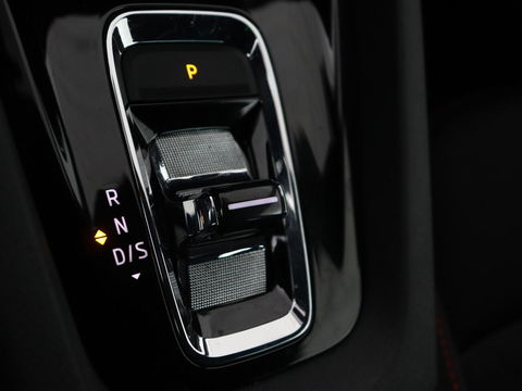 Škoda Octavia 2.0 TSI RS | 245pk | Trekhaak | Stoelverwarming | Adaptive cruise | Camera | Sfeerverlichting | Navigatie | Canton Sound | Sportstoelen | Virtual Cockpit | Full LED