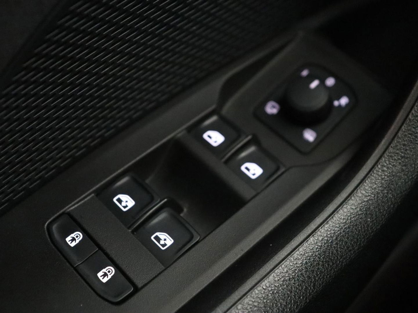 Škoda Octavia 2.0 TSI RS | 245pk | Trekhaak | Stoelverwarming | Adaptive cruise | Camera | Sfeerverlichting | Navigatie | Canton Sound | Sportstoelen | Virtual Cockpit | Full LED