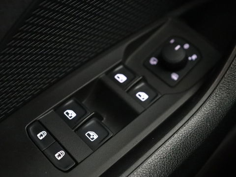 Škoda Octavia 2.0 TSI RS | 245pk | Trekhaak | Stoelverwarming | Adaptive cruise | Camera | Sfeerverlichting | Navigatie | Canton Sound | Sportstoelen | Virtual Cockpit | Full LED