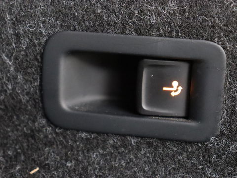 Škoda Enyaq iV 80 | Warmtepomp | Trekhaak | Matrix LED | Adaptive cruise | Keyless | Camera | Half leder | Stuurverwarming | Memory | Navigatie | Climate control | Dodehoek detectie | Getint glas