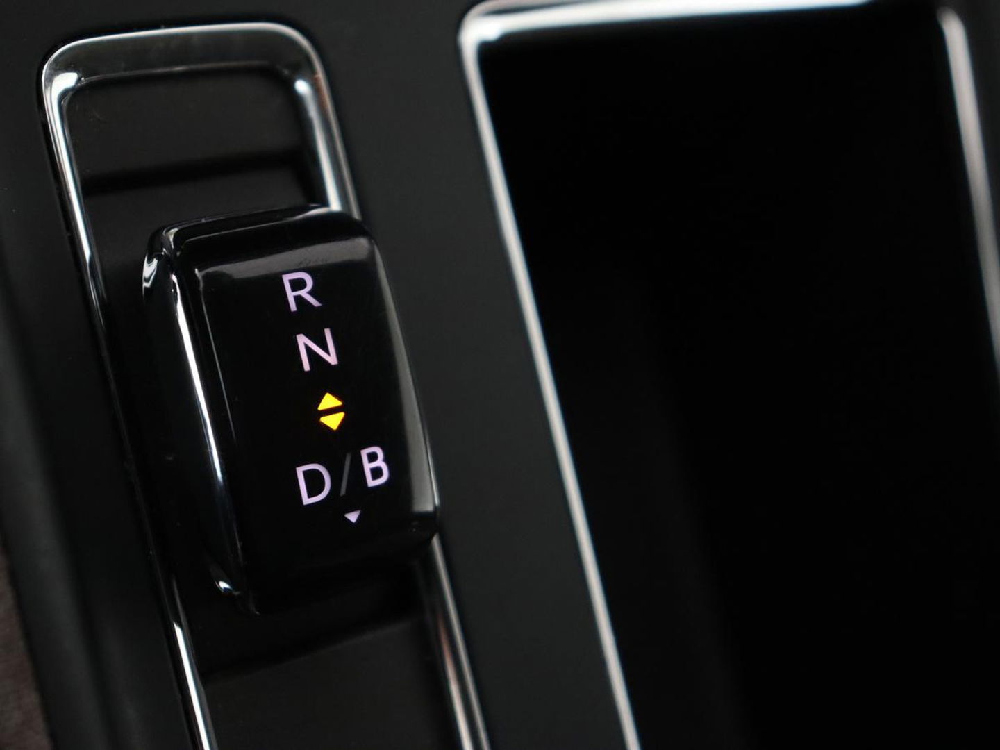 Škoda Enyaq iV 80 | Warmtepomp | Trekhaak | Matrix LED | Adaptive cruise | Keyless | Camera | Half leder | Stuurverwarming | Memory | Navigatie | Climate control | Dodehoek detectie | Getint glas