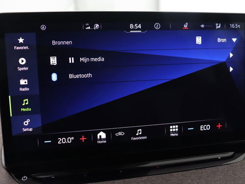 Škoda Enyaq iV 80 | Warmtepomp | Trekhaak | Matrix LED | Adaptive cruise | Keyless | Camera | Half leder | Stuurverwarming | Memory | Navigatie | Climate control | Dodehoek detectie | Getint glas