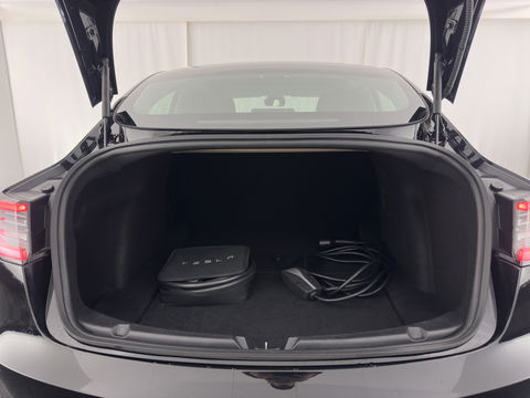 Tesla Model 3 Standard RWD Plus 60 kWh [ 3-Fase ] {SOH-86%} (INCL-BTW) Aut. *PANO | AUTO-PILOT | LEATHER | KEYLESS | FULL-LED | MEMORY-PACK | SURROUND-VIEW | DAB | CARPLAY | DIGI-COCKPIT | LANE-ASSIST | COMFORT-SEATS | 18"ALU*