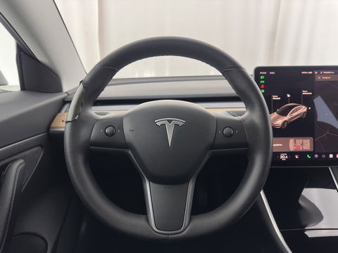 Tesla Model 3 Standard RWD Plus 60 kWh [ 3-Fase ] {SOH-86%} (INCL-BTW) Aut. *PANO | AUTO-PILOT | LEATHER | KEYLESS | FULL-LED | MEMORY-PACK | SURROUND-VIEW | DAB | CARPLAY | DIGI-COCKPIT | LANE-ASSIST | COMFORT-SEATS | 18"ALU*