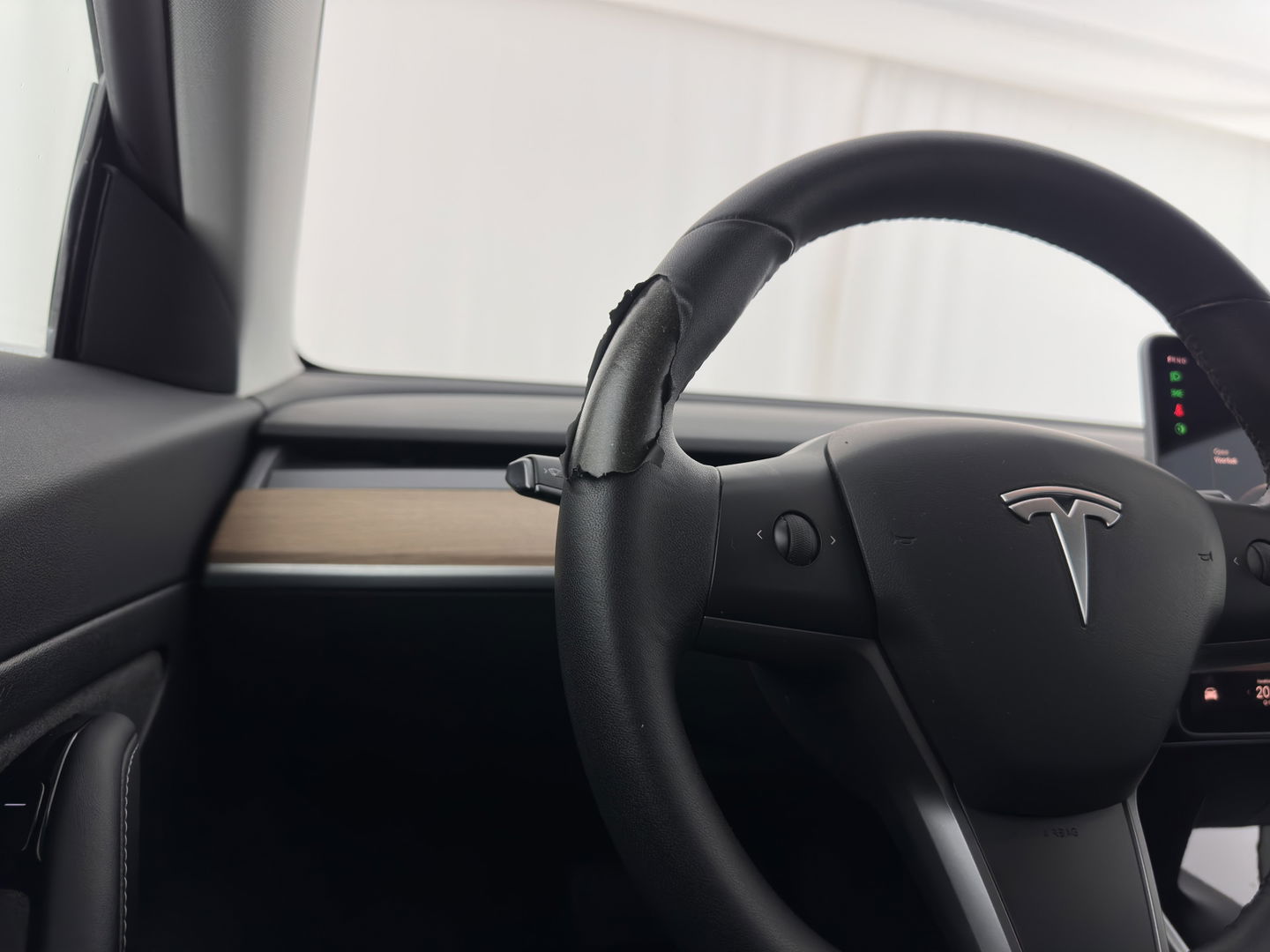Tesla Model 3 Standard RWD Plus 60 kWh [ 3-Fase ] {SOH-86%} (INCL-BTW) Aut. *PANO | AUTO-PILOT | LEATHER | KEYLESS | FULL-LED | MEMORY-PACK | SURROUND-VIEW | DAB | CARPLAY | DIGI-COCKPIT | LANE-ASSIST | COMFORT-SEATS | 18"ALU*
