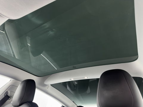 Tesla Model 3 Standard RWD Plus 60 kWh [ 3-Fase ] {SOH-86%} (INCL-BTW) Aut. *PANO | AUTO-PILOT | LEATHER | KEYLESS | FULL-LED | MEMORY-PACK | SURROUND-VIEW | DAB | CARPLAY | DIGI-COCKPIT | LANE-ASSIST | COMFORT-SEATS | 18"ALU*