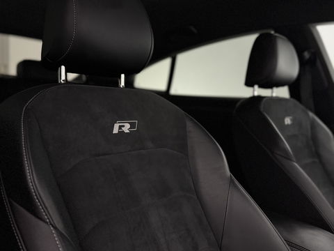 Volkswagen Arteon 1.5 TSI R-Line | Virtual | Adap. Cruise | Carplay | Stoelverw. | Keyless | Navi | Parkeersens.