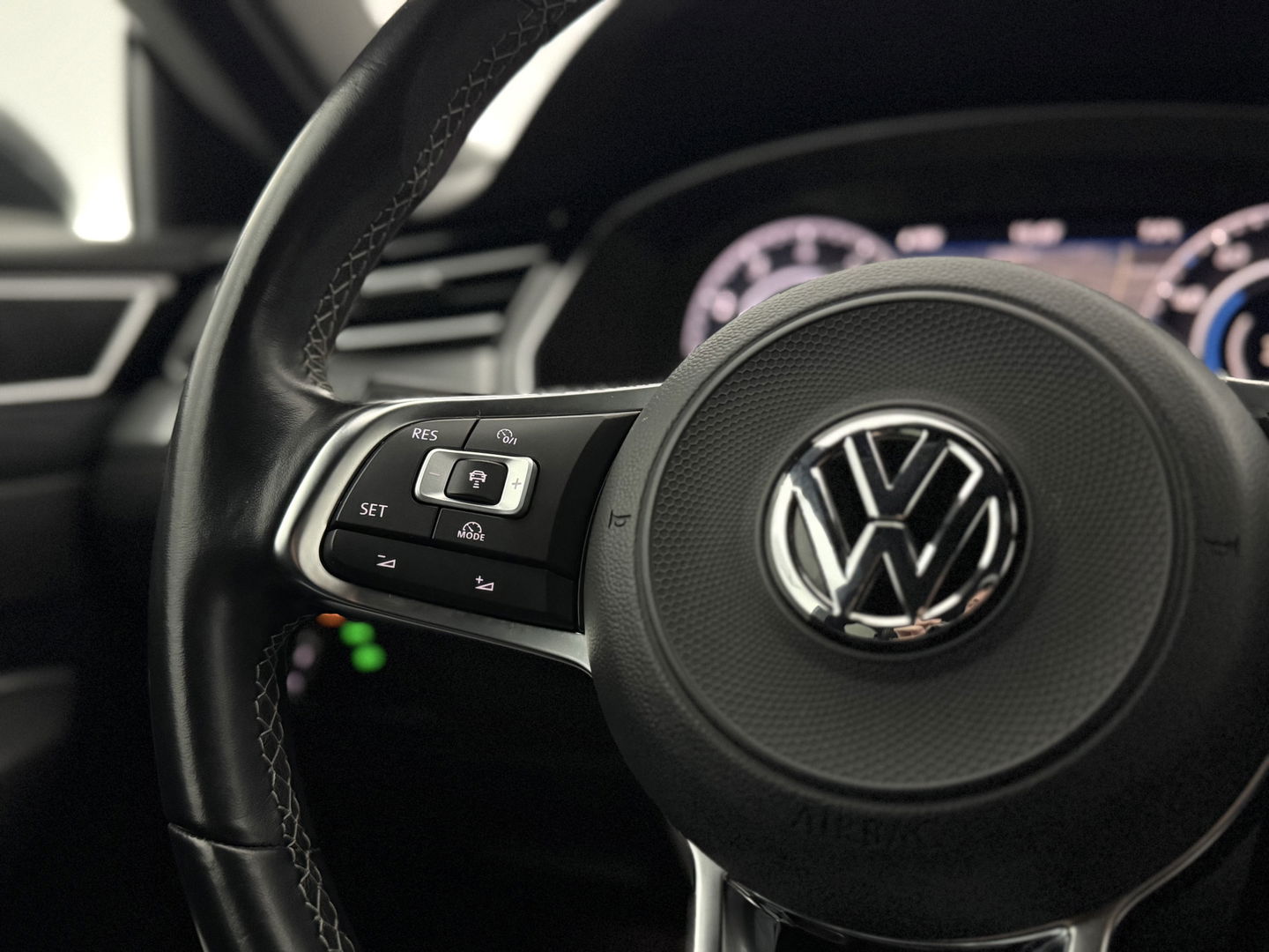 Volkswagen Arteon 1.5 TSI R-Line | Virtual | Adap. Cruise | Carplay | Stoelverw. | Keyless | Navi | Parkeersens.