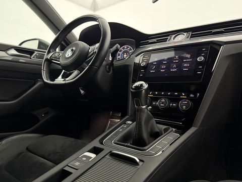 Volkswagen Arteon 1.5 TSI R-Line | Virtual | Adap. Cruise | Carplay | Stoelverw. | Keyless | Navi | Parkeersens.