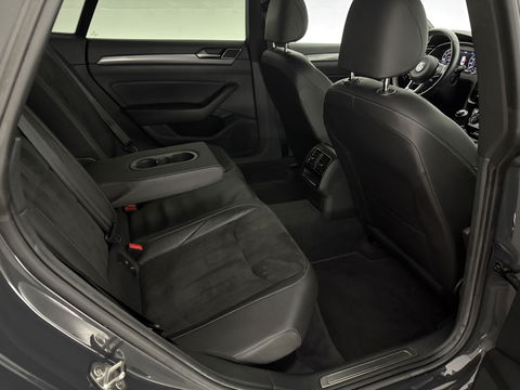 Volkswagen Arteon 1.5 TSI R-Line | Virtual | Adap. Cruise | Carplay | Stoelverw. | Keyless | Navi | Parkeersens.