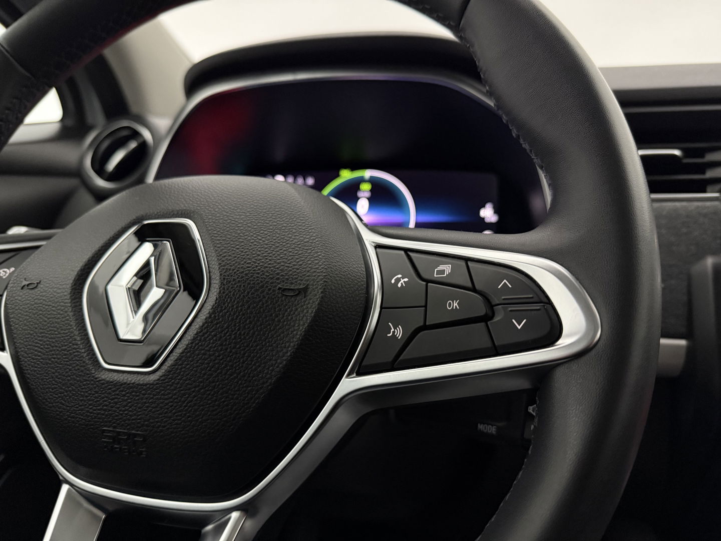 Renault ZOE 50 kWh Huur Accu | SOH 96% | Virtual | Airco | Cruise | Carplay | Camera | Parkeersens.