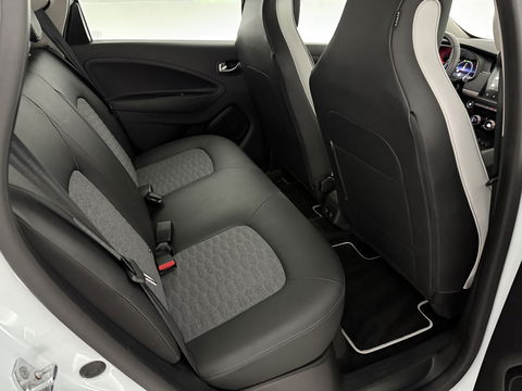 Renault ZOE 50 kWh Huur Accu | SOH 96% | Virtual | Airco | Cruise | Carplay | Camera | Parkeersens.