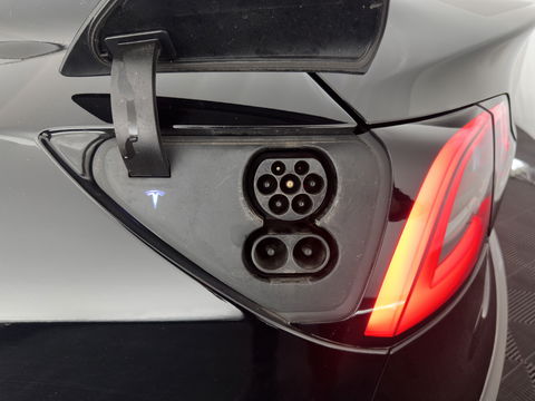 Tesla Model 3 Standard RWD Plus 60 kWh [ 3-Fase ] {SOH-86%} (INCL-BTW) Aut. *PANO | AUTO-PILOT | LEATHER | KEYLESS | FULL-LED | MEMORY-PACK | SURROUND-VIEW | DAB | CARPLAY | DIGI-COCKPIT | LANE-ASSIST | COMFORT-SEATS | 18"ALU*