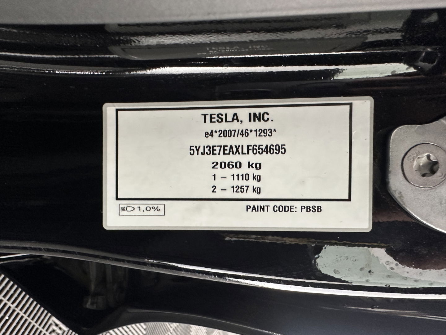 Tesla Model 3 Standard RWD Plus 60 kWh [ 3-Fase ] {SOH-86%} (INCL-BTW) Aut. *PANO | AUTO-PILOT | LEATHER | KEYLESS | FULL-LED | MEMORY-PACK | SURROUND-VIEW | DAB | CARPLAY | DIGI-COCKPIT | LANE-ASSIST | COMFORT-SEATS | 18"ALU*
