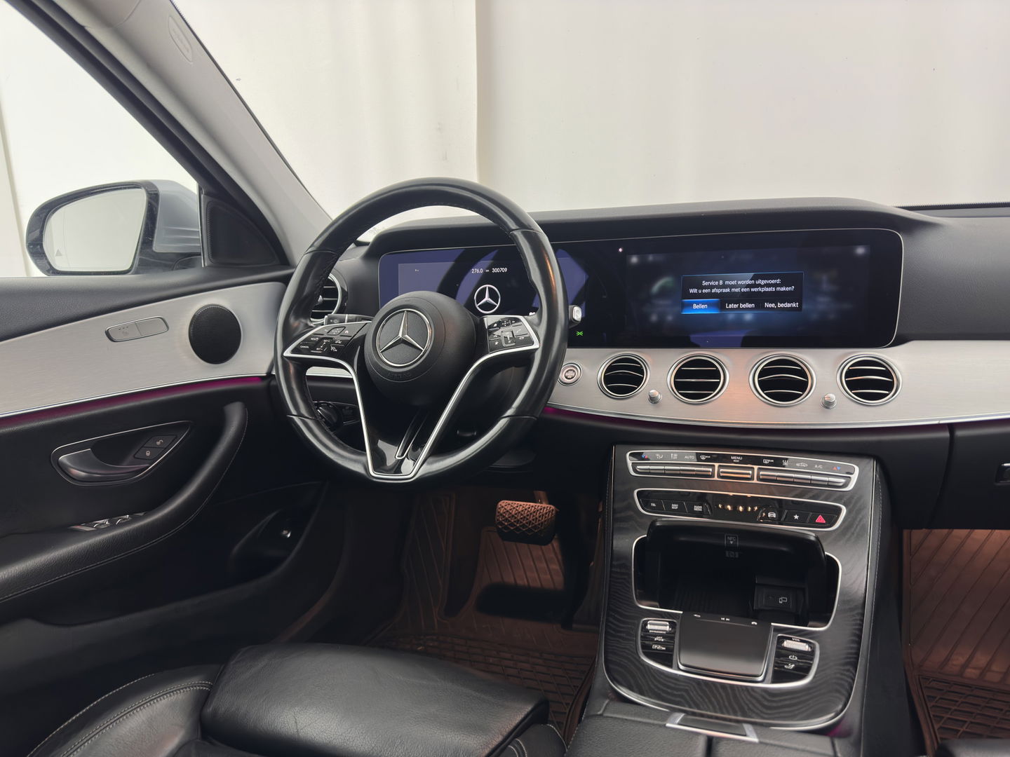 Mercedes-Benz E-Klasse Estate 300 de Luxury Line ( Plug-in ) (INCL-BTW) Aut. *LEATHER | FULL-LED | WIDESCREEN-COCKPIT | BLIND-SPOT | AMBIENT-LIGHT | HEATED-SPORTSEATS | CAMERA | DAB+ | NAVI-FULLMAP | PDC | ADAPTIVE-CRUISE | ECC | 18''ALU*