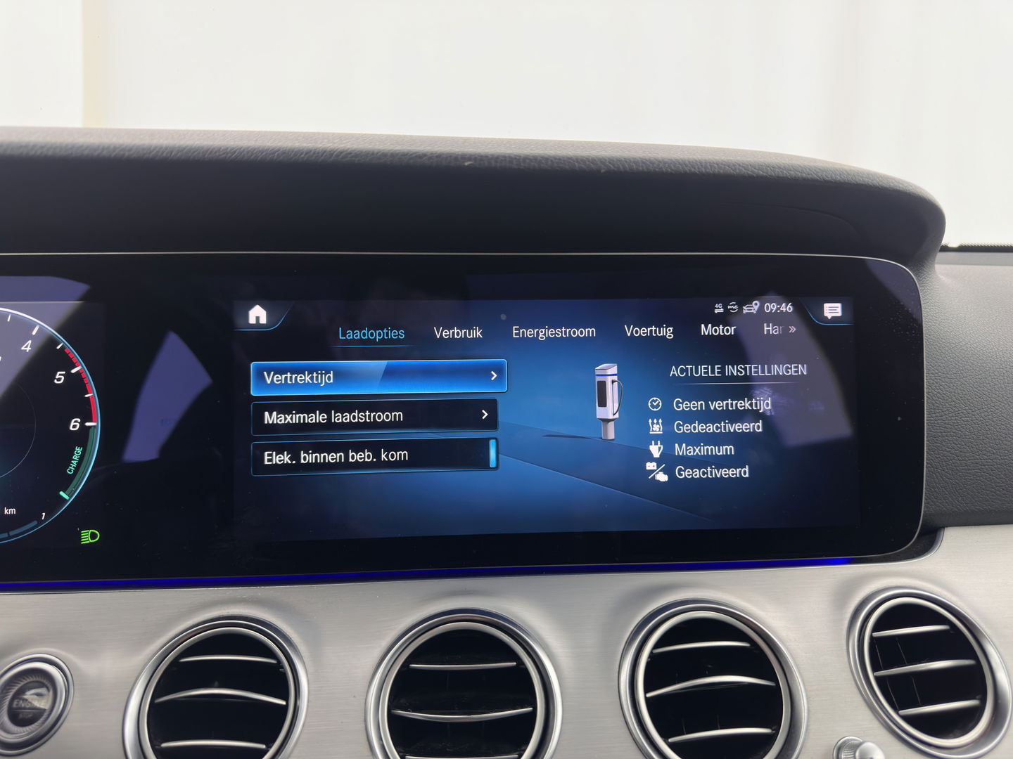 Mercedes-Benz E-Klasse Estate 300 de Luxury Line ( Plug-in ) (INCL-BTW) Aut. *LEATHER | FULL-LED | WIDESCREEN-COCKPIT | BLIND-SPOT | AMBIENT-LIGHT | HEATED-SPORTSEATS | CAMERA | DAB+ | NAVI-FULLMAP | PDC | ADAPTIVE-CRUISE | ECC | 18''ALU*