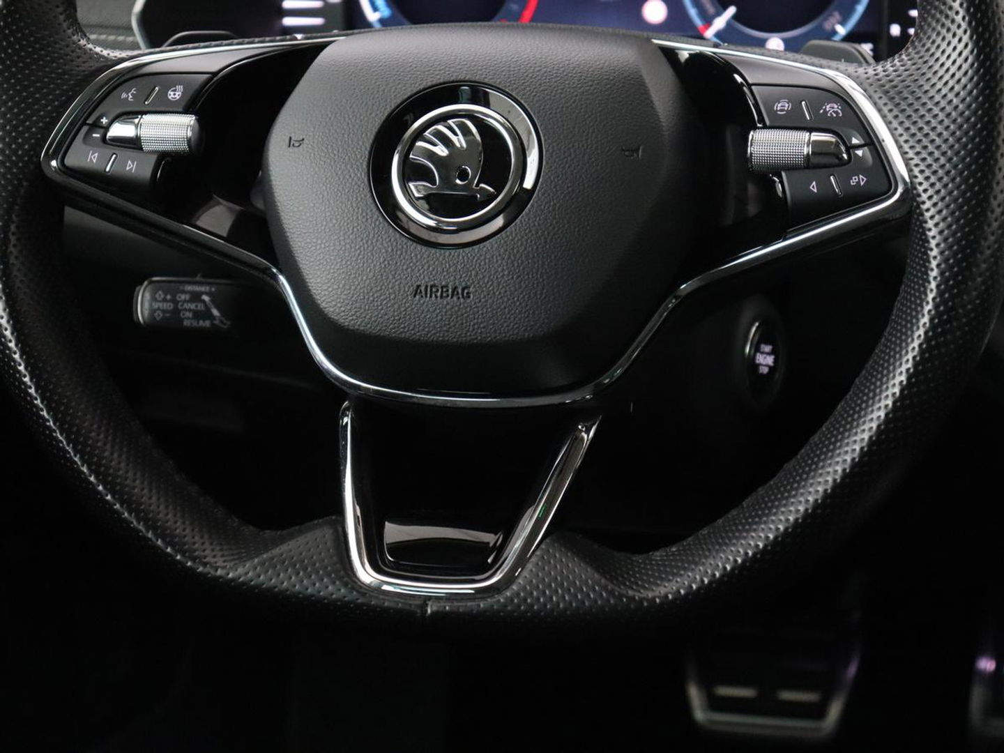 Škoda Octavia 1.4 TSI iV PHEV Business Edition | Head-Up | Stoelverwarming | Adaptive cruise | Camera | Carplay | Sfeerverlichting | Massage | Achterbankverwarming | Navigatie | PHEV | Plug In