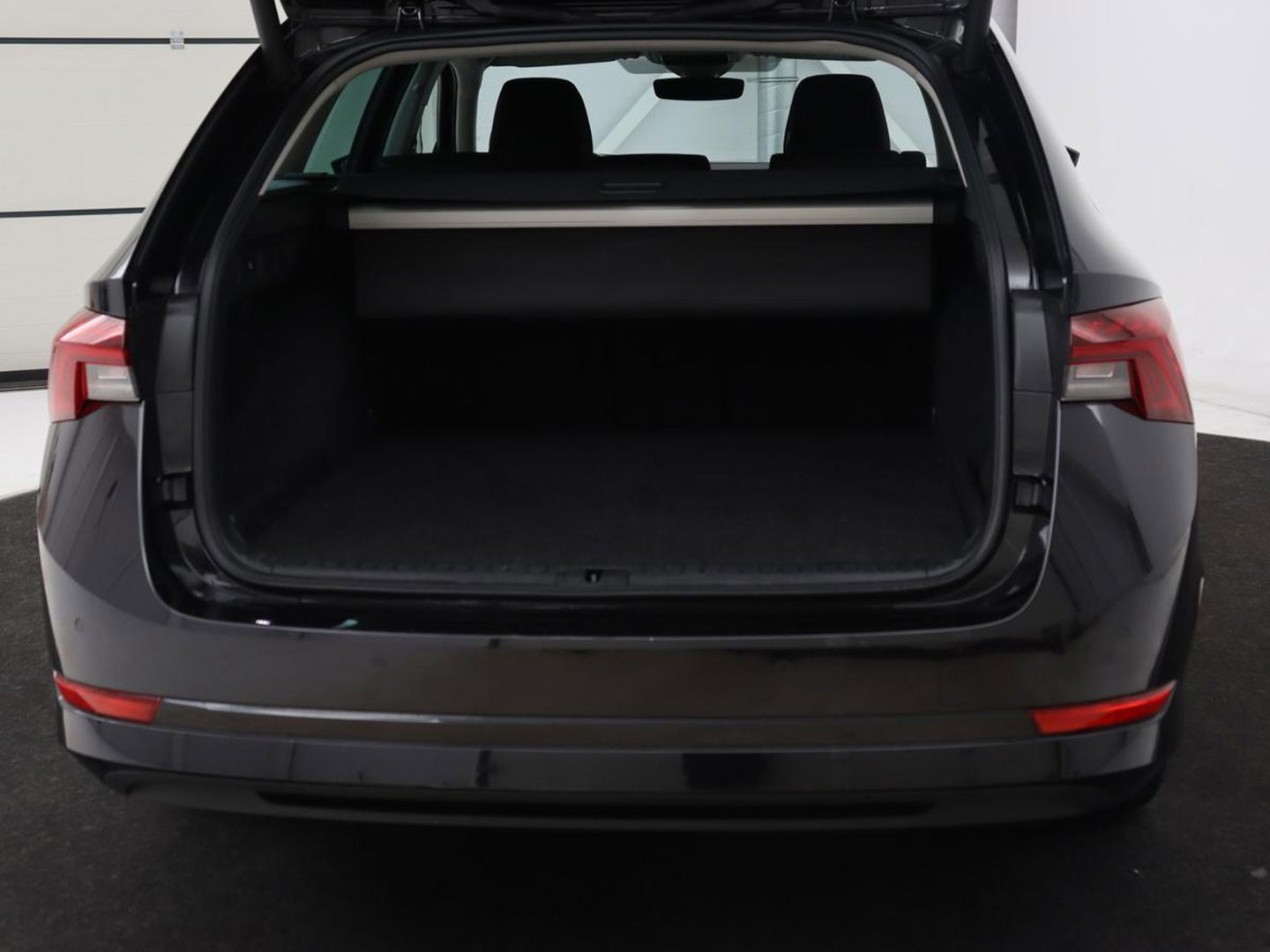 Škoda Octavia 1.4 TSI iV PHEV Business Edition | Head-Up | Stoelverwarming | Adaptive cruise | Camera | Carplay | Sfeerverlichting | Massage | Achterbankverwarming | Navigatie | PHEV | Plug In