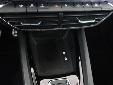 Škoda Octavia 1.4 TSI iV PHEV Business Edition | Head-Up | Stoelverwarming | Adaptive cruise | Camera | Carplay | Sfeerverlichting | Massage | Achterbankverwarming | Navigatie | PHEV | Plug In