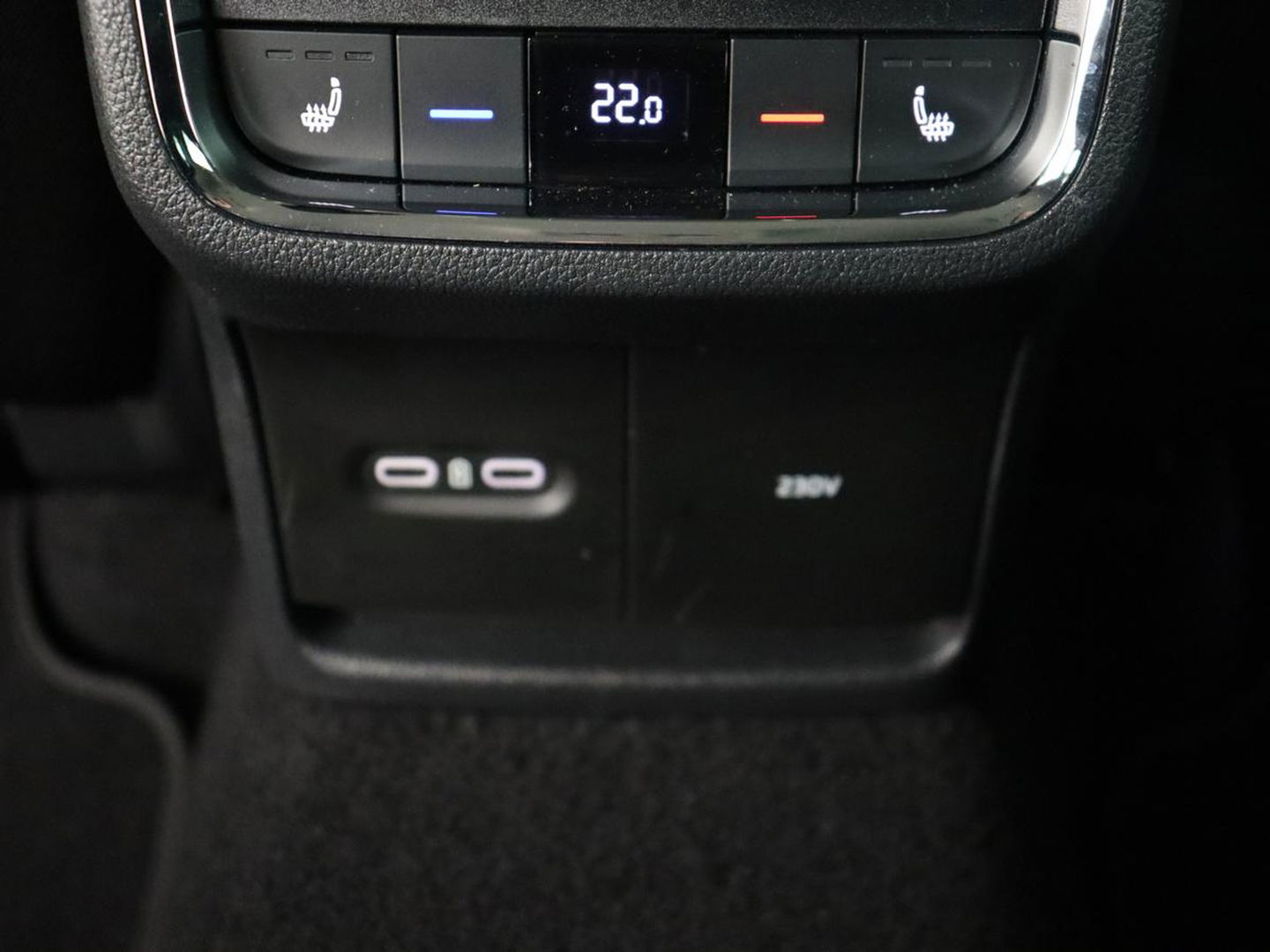 Škoda Octavia 1.4 TSI iV PHEV Business Edition | Head-Up | Stoelverwarming | Adaptive cruise | Camera | Carplay | Sfeerverlichting | Massage | Achterbankverwarming | Navigatie | PHEV | Plug In